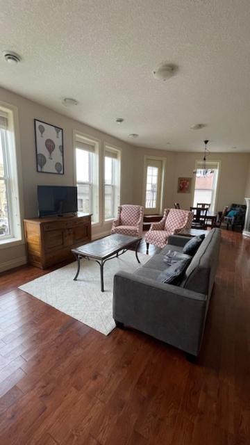Market Place Living Apartment Stratford Exterior photo